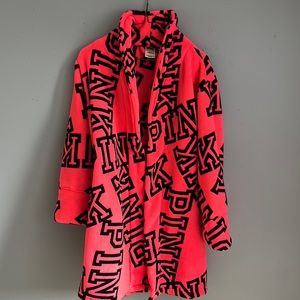 PINK bathrobe never worn